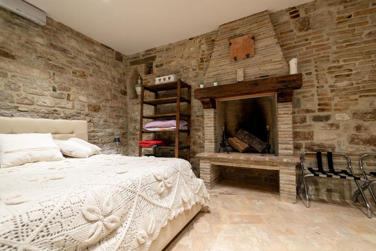 Ferienwohnung Mamihouse Gubbio Exterior foto