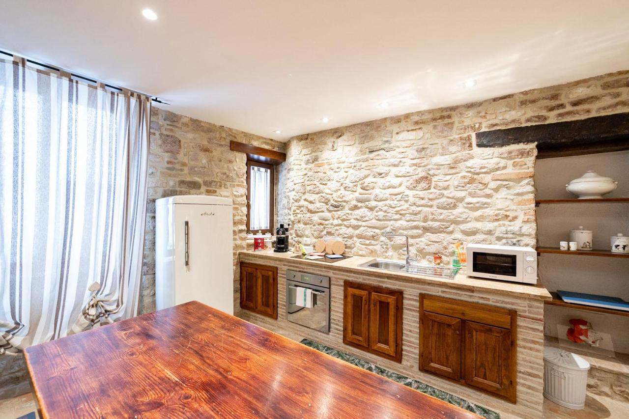 Ferienwohnung Mamihouse Gubbio Exterior foto