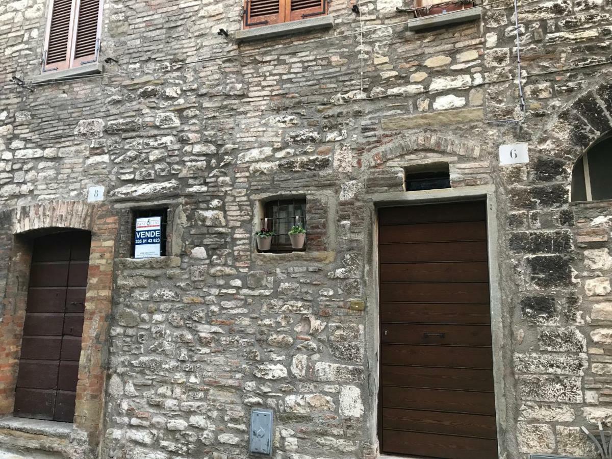 Ferienwohnung Mamihouse Gubbio Exterior foto